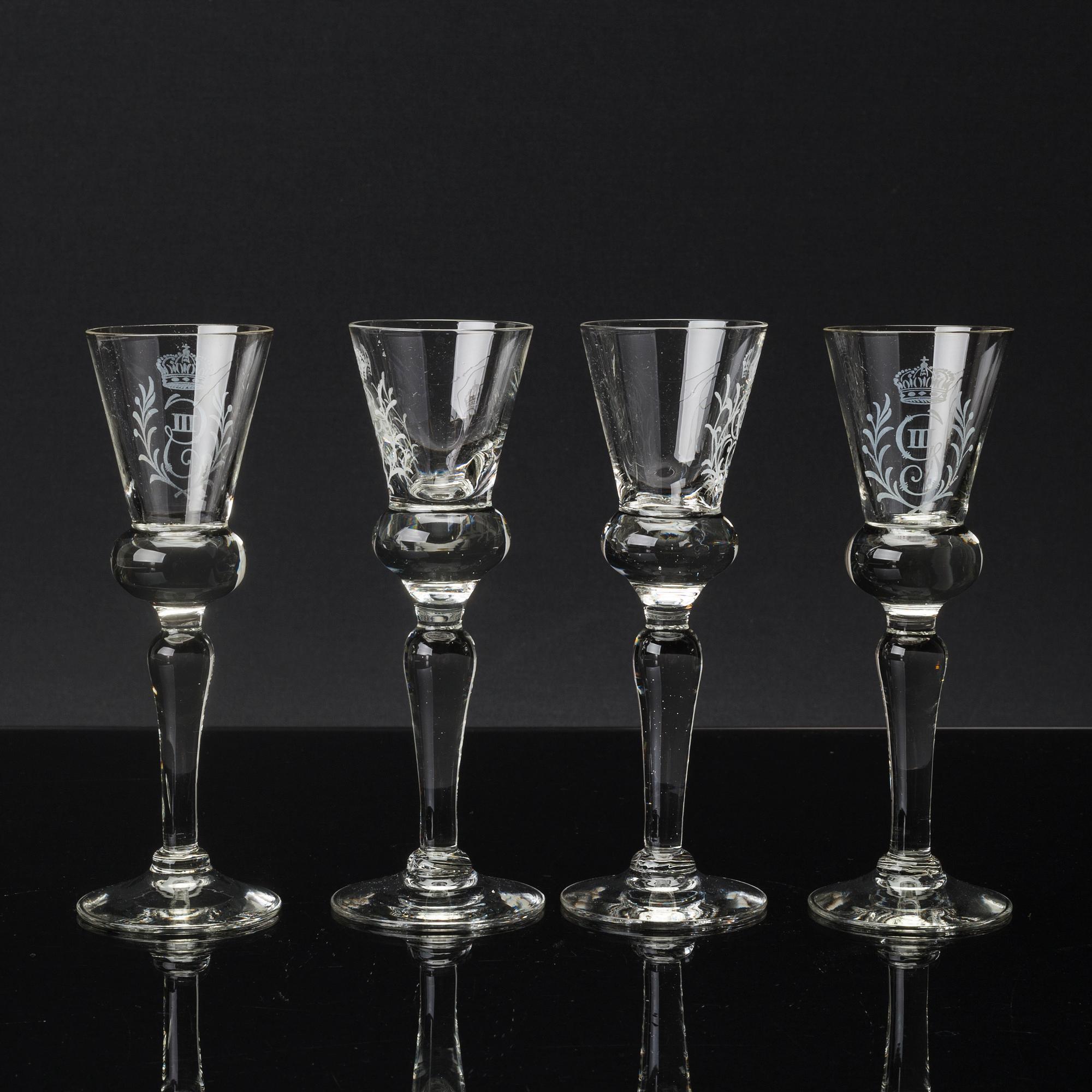 SNAPSGLAS, 8 st, "Gustav III", Reijmyre Glasbruk, 1900-talets andra hälf.