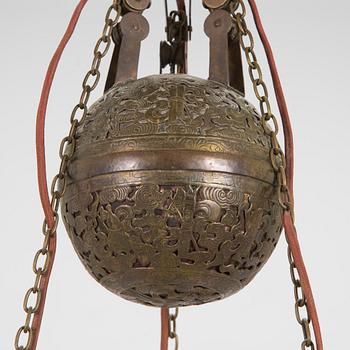 Taklampa, Kina 1900-talets första hälft/ mitt.