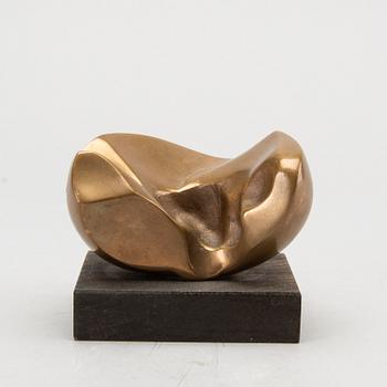 THOMAS NORDBÄCK, a signed and numbered bronze sculpture.