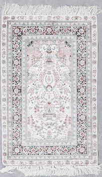 MATTA, orientalisk, silk, ca 122x77 cm.