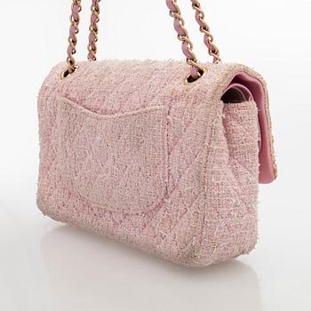 Chanel, väska, "Tweed Medium Double Flap Bag", 2021.