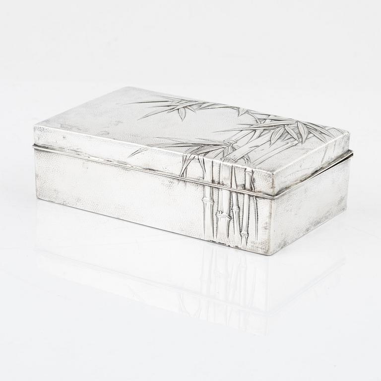 A Japanese Sterling Silver Box, mark of Miyamoto Shoko, Tokyo.