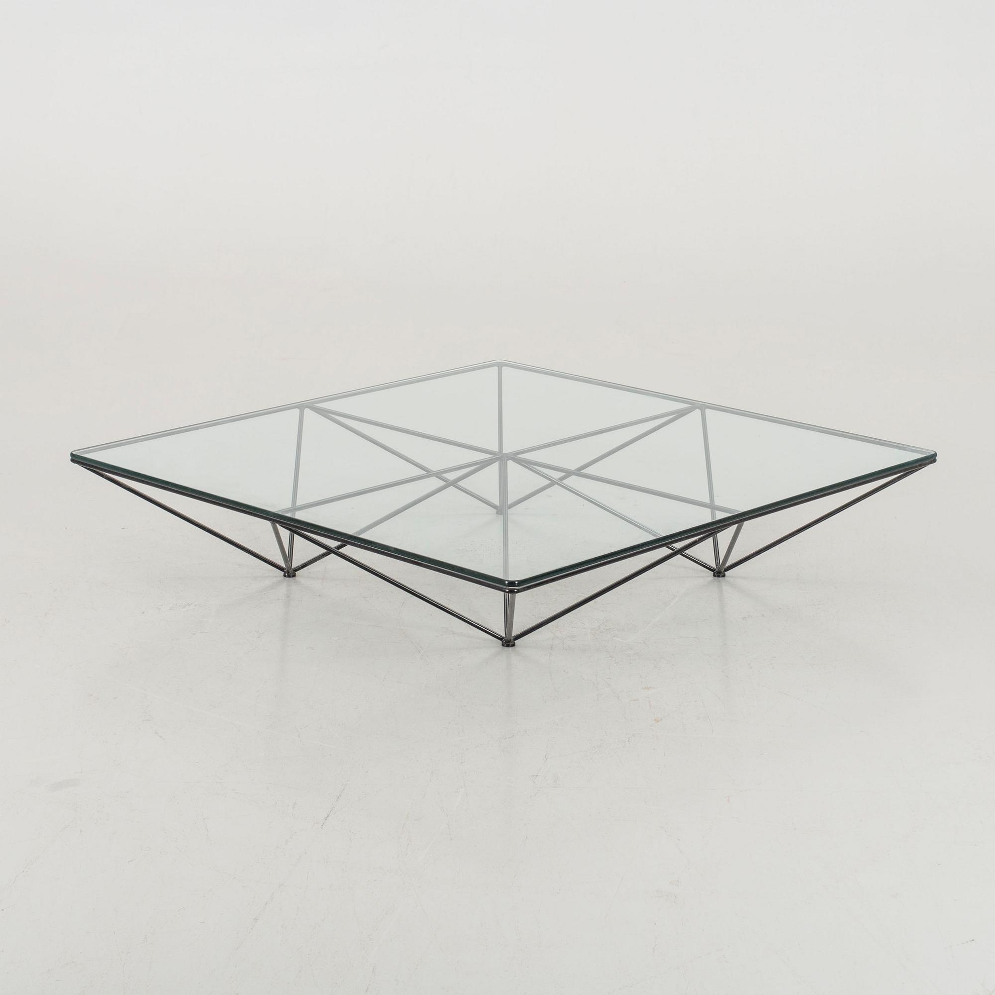 PAOLO PIVA, soffbord, "Alanda", B & B Italien.