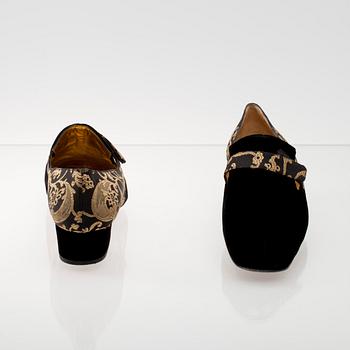 SKOR, loafers, Bruno Magli.