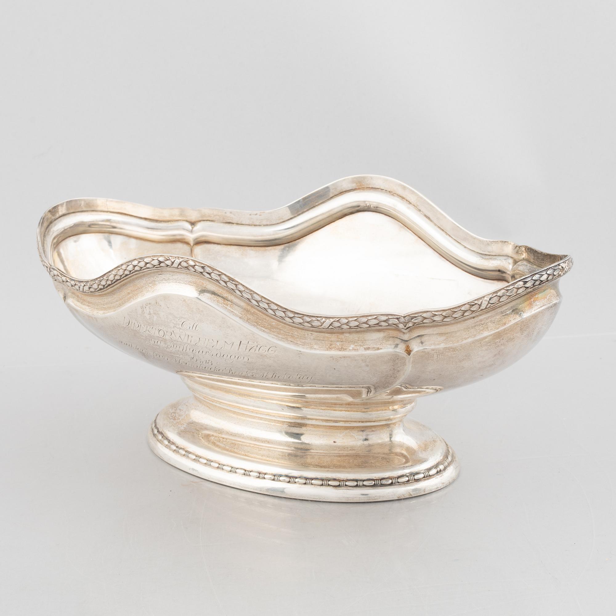 A Swedish Art Nouveau silver jardinière, mark of CF Carlman, Stockholm 1912.
