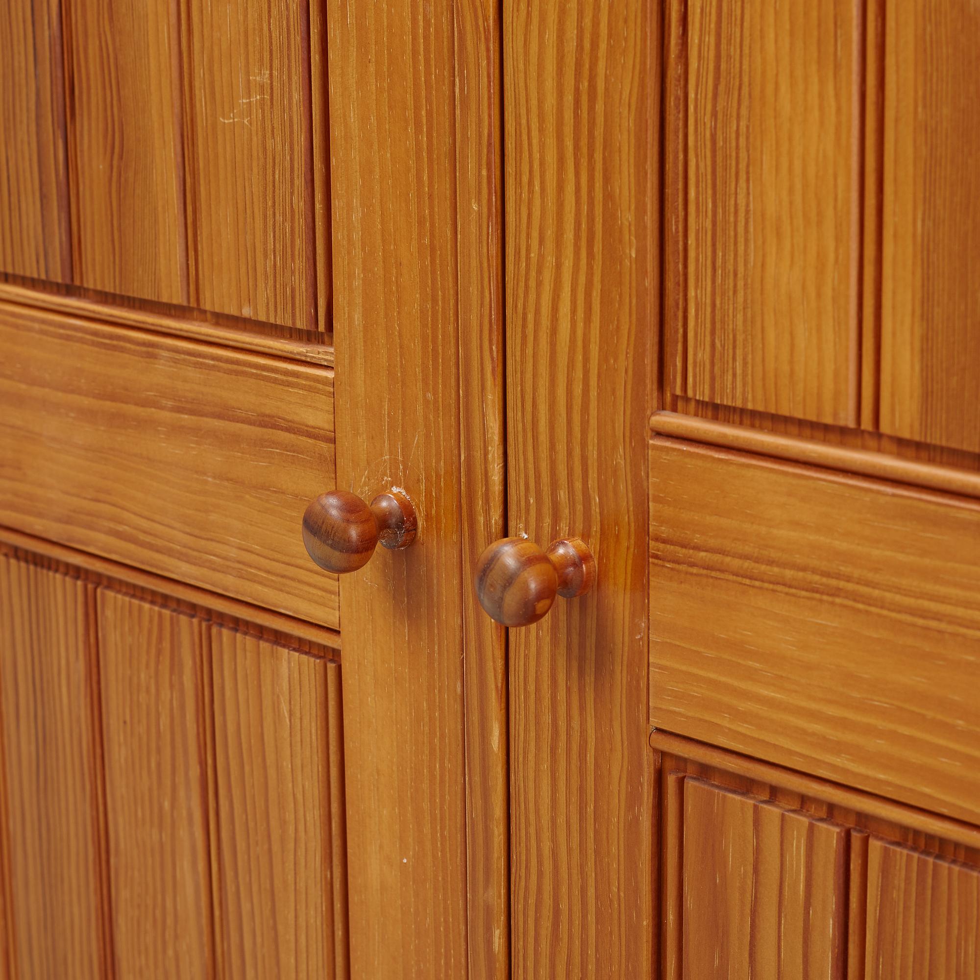 Andreas Hansen, a set of four bookcase modules from Hadsten Træindustri, Denmark.