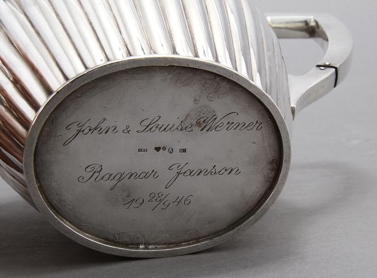 KAFFESERVIS, 3 delar, silver, empirstil, Stockholm, 1915. Vikt ca 1253 gr.