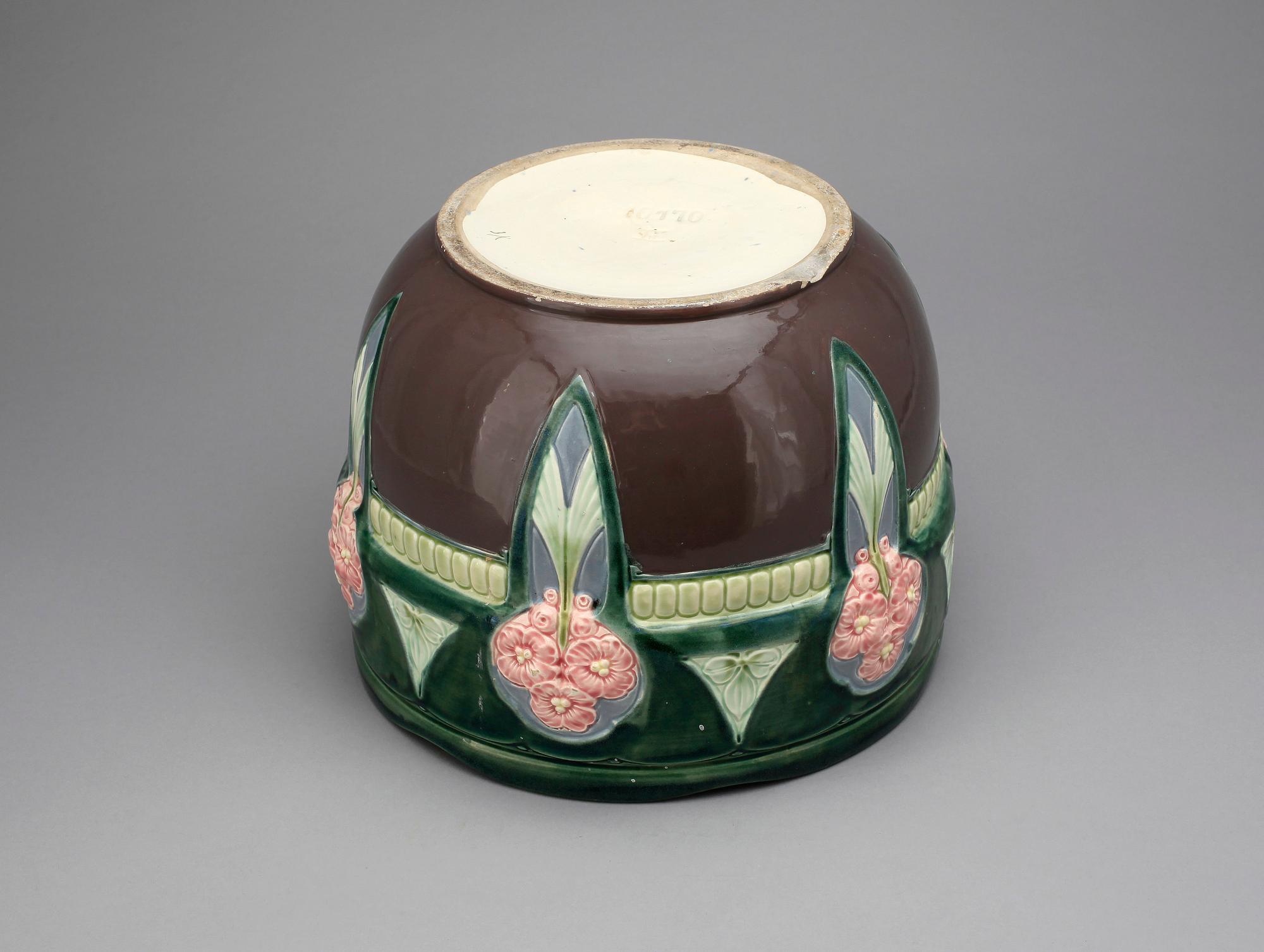 YTTERFODER, porslin, Jugend, tidigt 1900-tal.