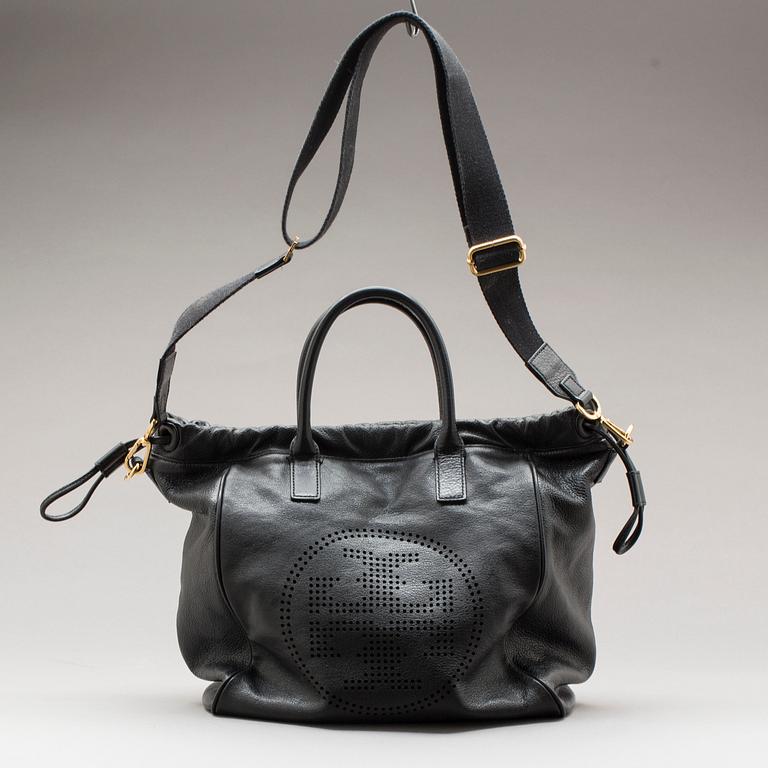 VÄSKA, "Perforated Logo Tote". Tory Burch.