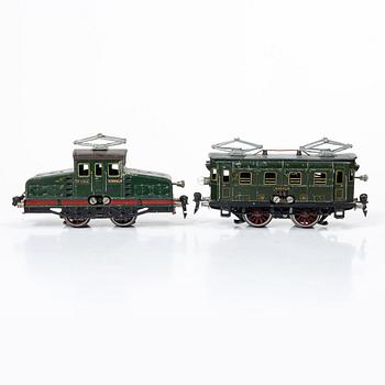 Märklin, Locomotives, carriages and accessories, first half of the 20th century.