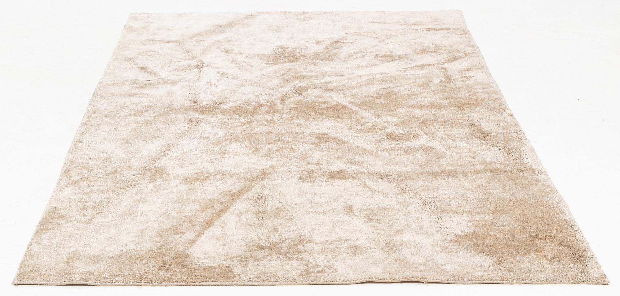 Matta, Glowb, ca 234 x 160 cm.