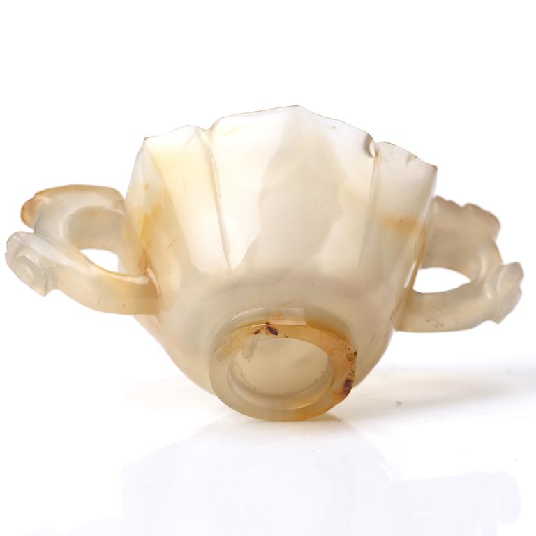 Two agathe cups and a censer with cover, Qing dynasty.