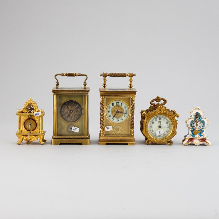 A set of five carriage and miniature clocks, 19th/20th Century.