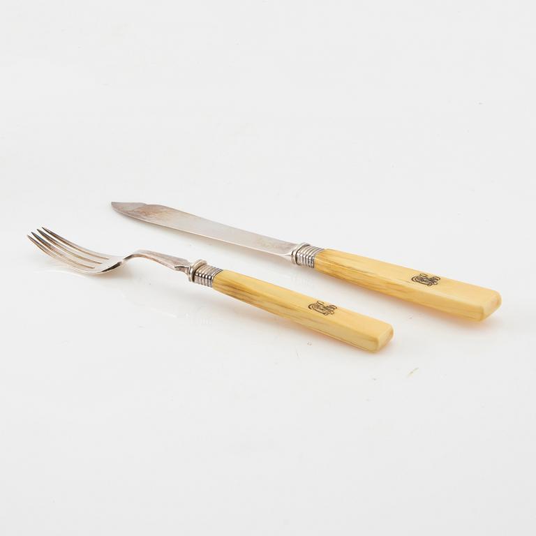 Mappin & Webb fish cutlery 24 + 2 dlr sterling silver Sheffield 1903.