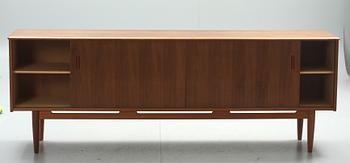 SIDEBOARD, Troeds, Bjärnum, 1900-talets andra hälft.