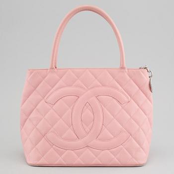 HANDVÄSKA, "Medallian Tote" Chanel.