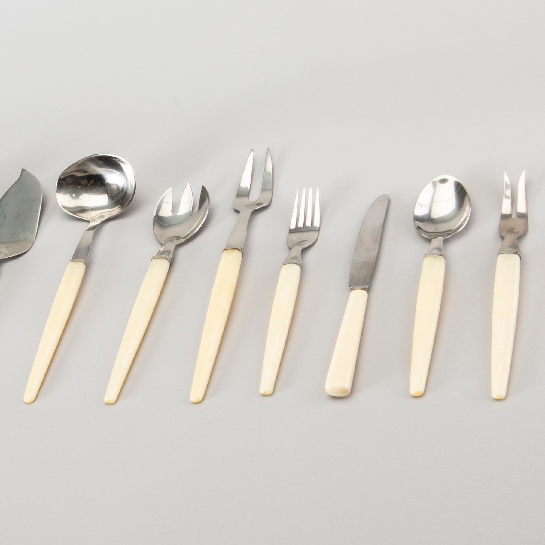 BESTICKSCHATULL med BESTICK ca 113 + 9 dlr, Stigbolaget Malmö 1960-tal.