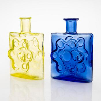 Erkkitapio Siiroinen, a set of two carafes for Riihimäki Glassworks, Finland.