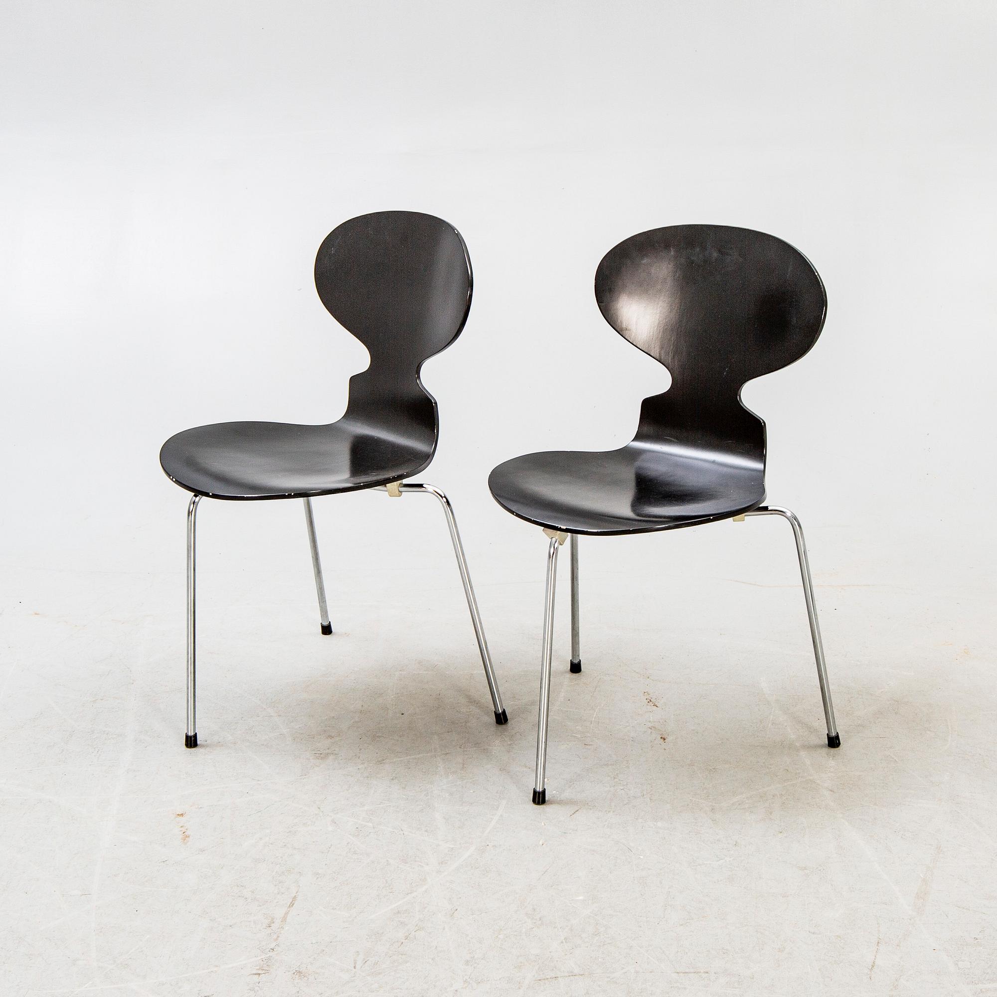 Arne Jacobsen, stolar ett par "Myran" för Fritz Hansen 1991.