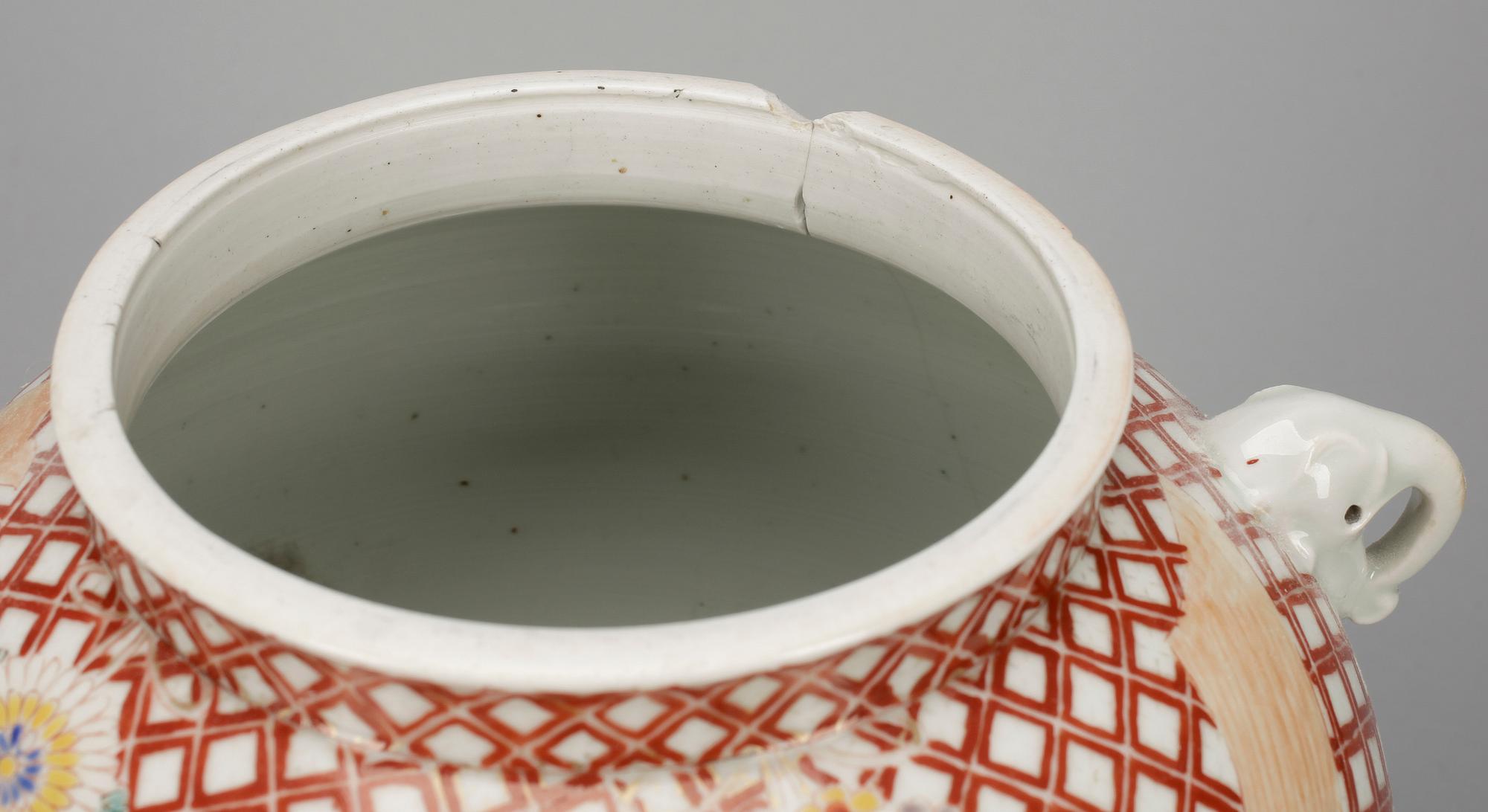 URNA, porslin, Japan, 1800/1900-tal.