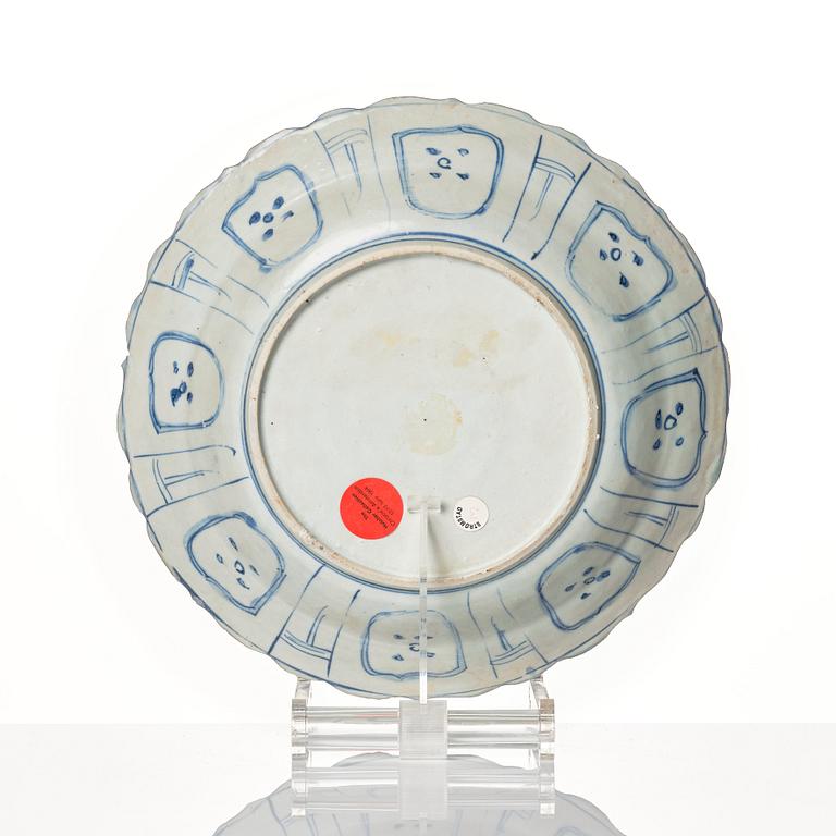 A blue and white kraak dish, Ming dynasty, Wanli (1572-1620).