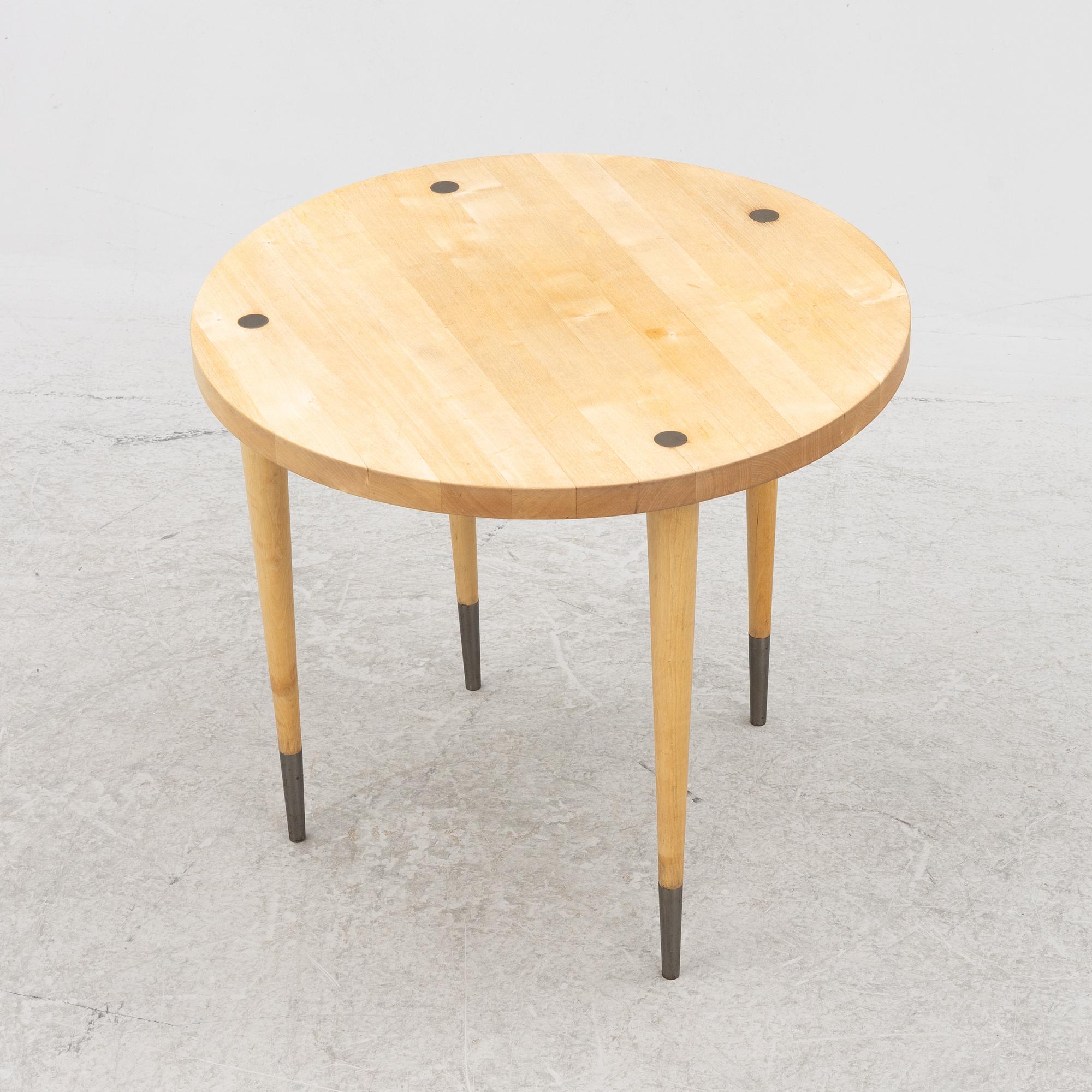 Kerstin Olby, a table, Trätina, circa 2000.