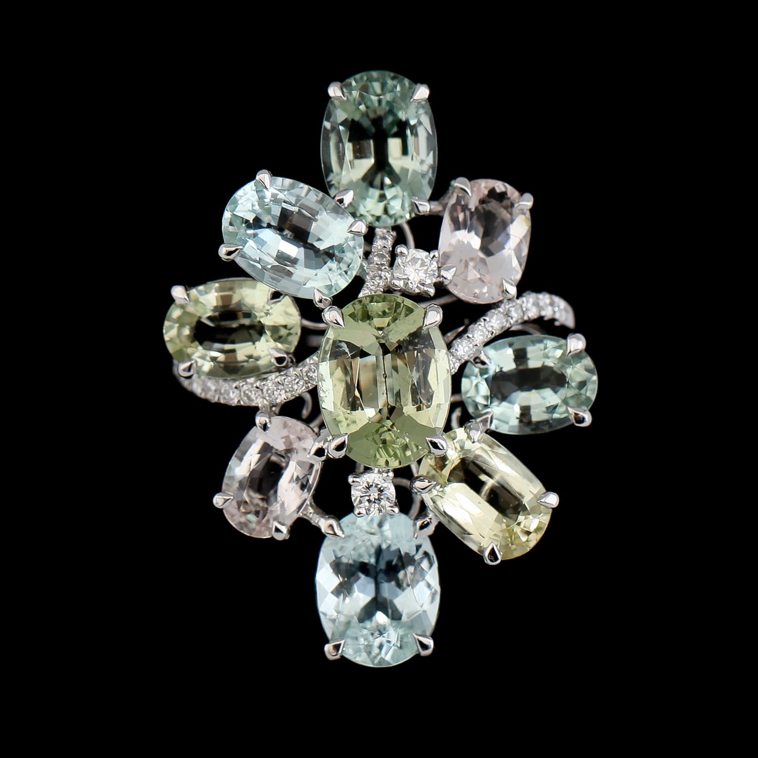 COCKTAILRING, 18K vitguld, diamanter tot ca 0.29 ct, akvamariner tot ca 8.40 ct.