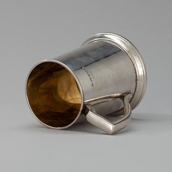 STOP, Sterling silver, 14K guld. London 2007. 1/1 pint. Vikt 346 g.