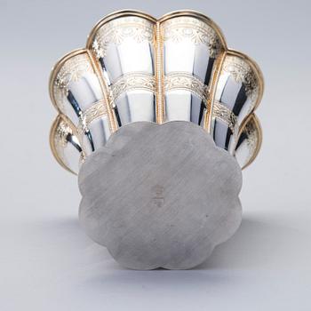 MARGARETABÄGARE, sterlingsilver, A. Michelsen, Copenhagen. Vikt 352 g.