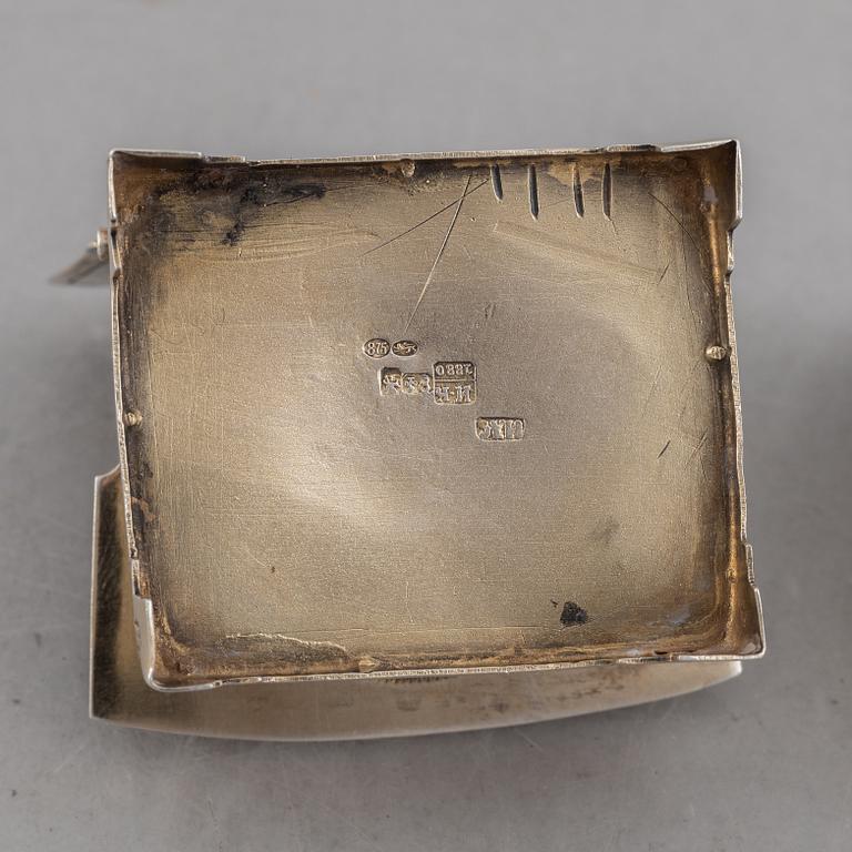 Two Russian silver salt-chairs, Moscow 1880-1885.