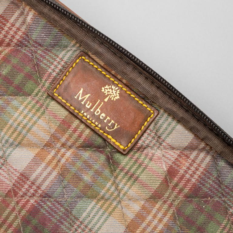 Mulberry, a Scotch Grain beauty box.