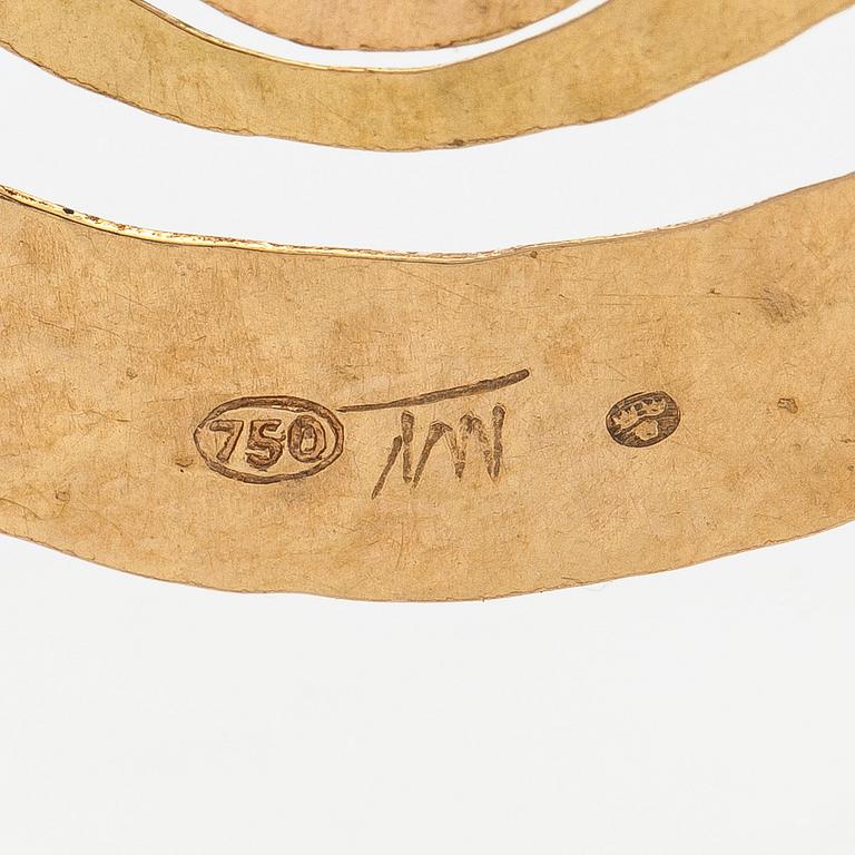 Tapio Wirkkala, pendant, "Apple", 18K gold.