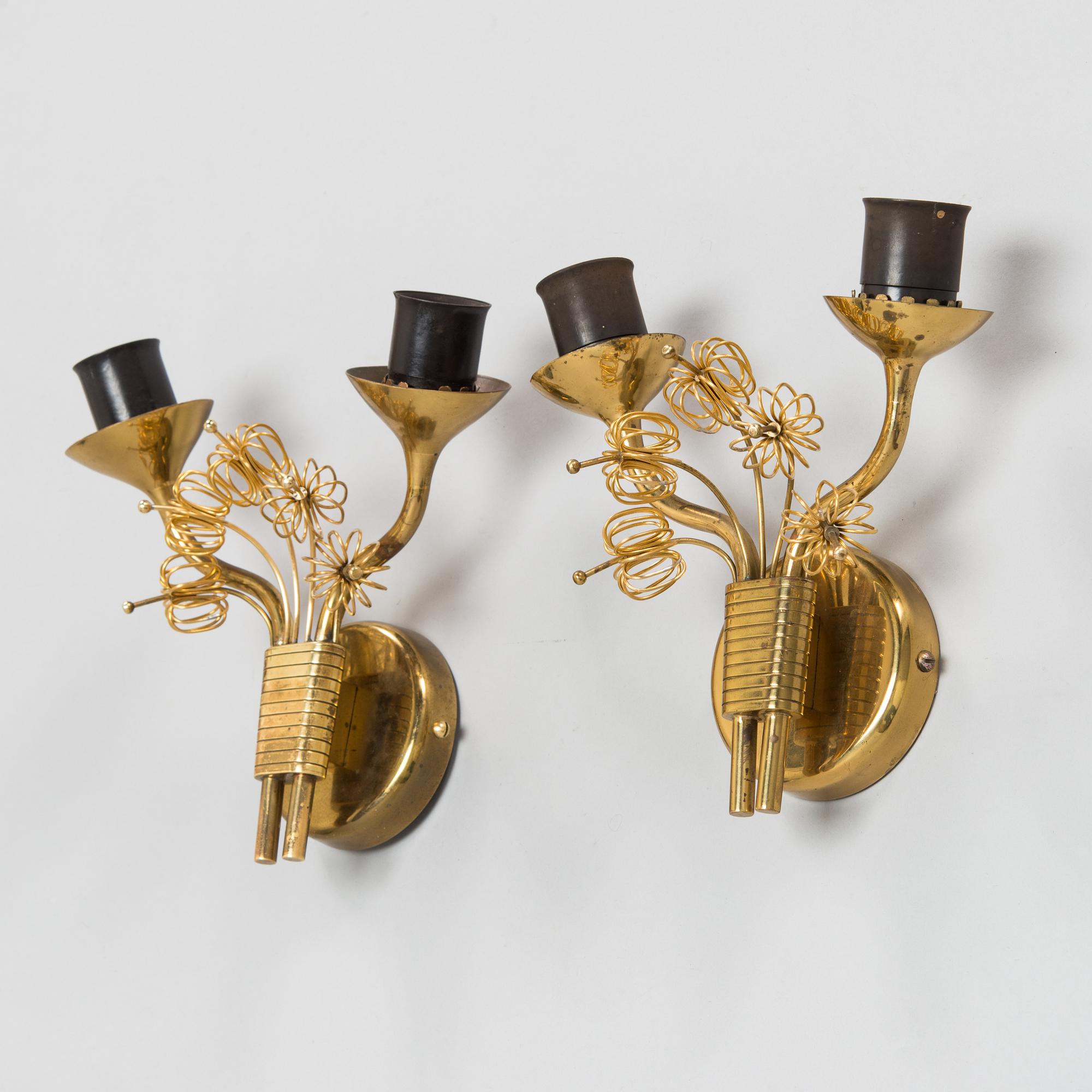 Paavo Tynell, vägglampor ett par, modell 9453 för Taito 1900-talets mitt.