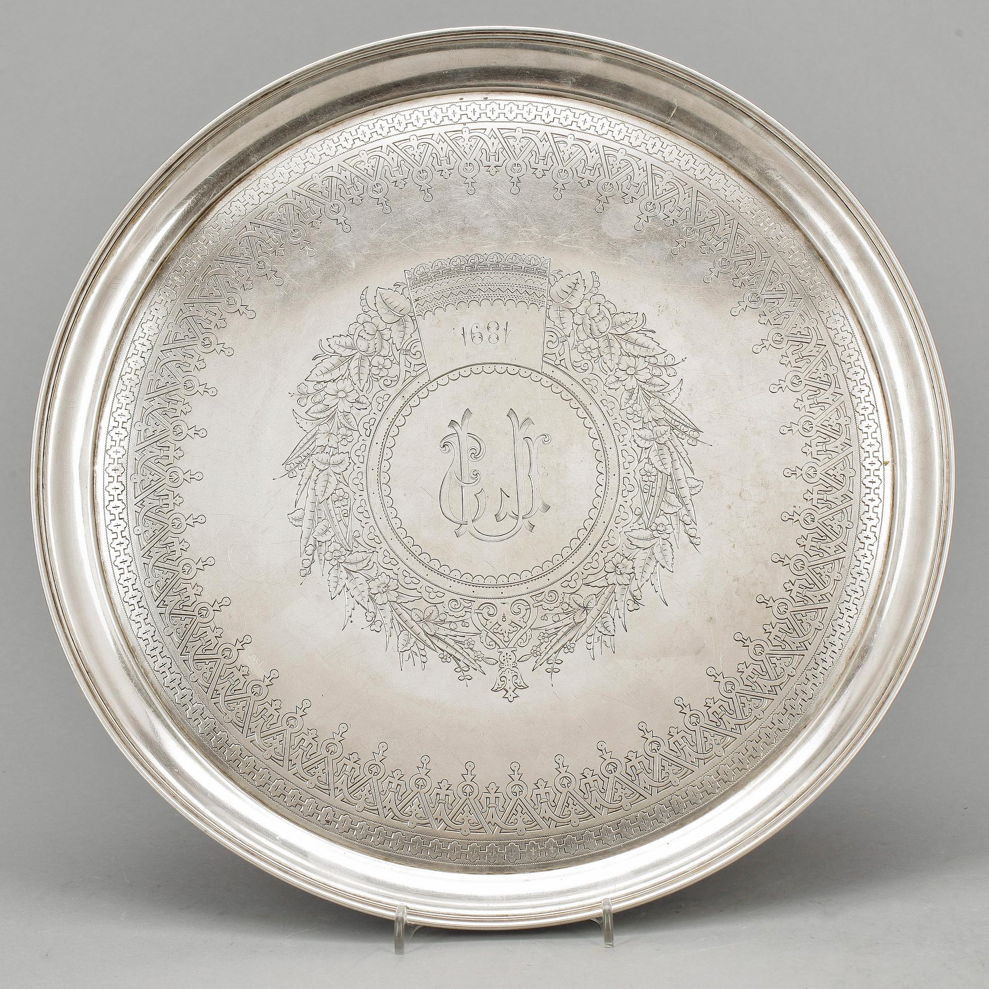 BRICKA, silver, okänd mästare, Moskva, Ryssland, 1890. Vikt ca 663g.