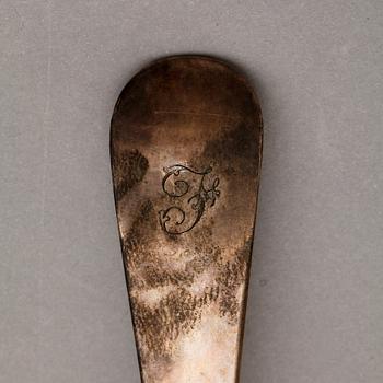 SOPPSLEV, silver, otydliga stämplar, England troligen 1700-tal. Vikt ca 213 gram.