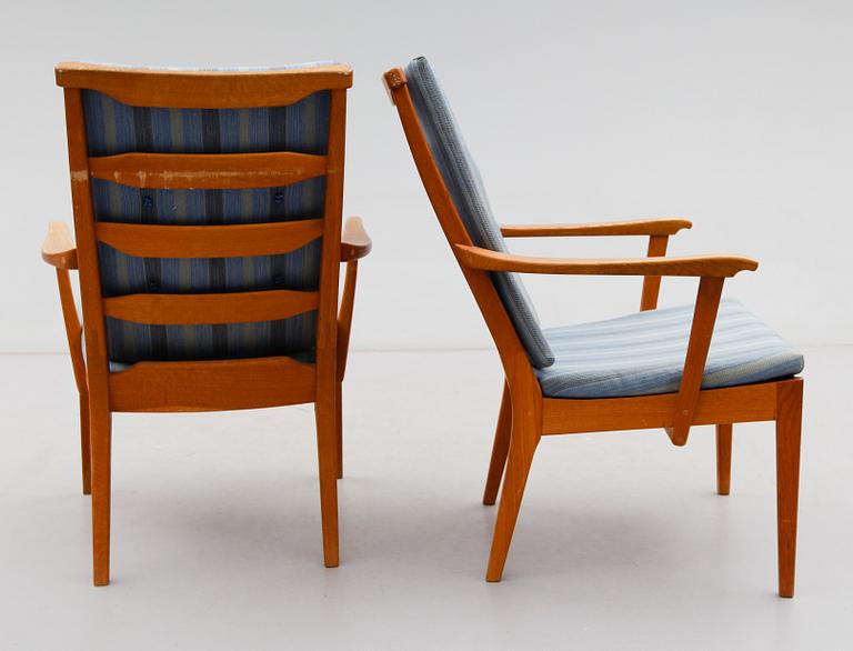 KARMSTOLAR, 1 par, "Vapensmeden", Carl Malmsten, 1900-talets andra hälft.