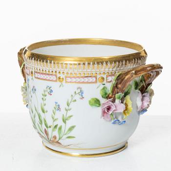 Royal Copenhagen, A Royal Copenhagen 'Flora Danica' wine cooler / jardiniere, Denmark, 1894-1900.