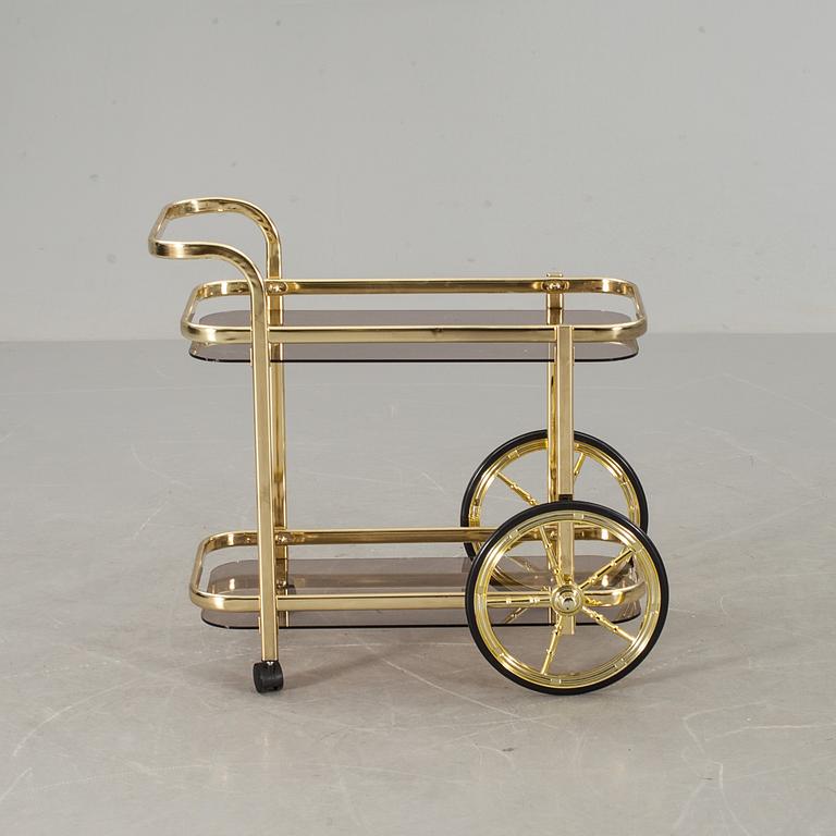 SERVERINGSVAGN, 1900-talets slut.