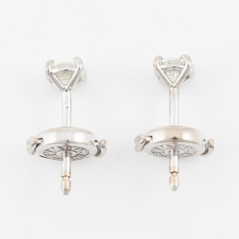 Earrings, 18K white gold with brilliant-cut diamonds.