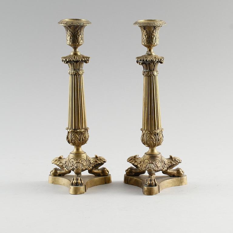 LJUSSTAKAR, 1 par, brons, senempire, 1800-talets första hälft.