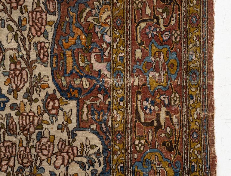 Rug, antique Isfahan, central Isfahan, c. 209 x 143 cm.