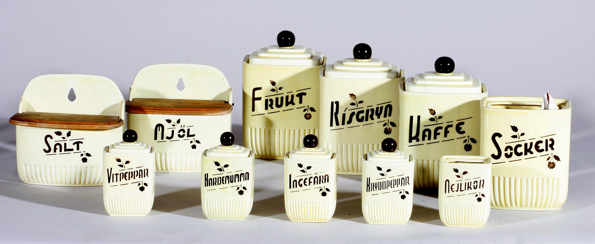 KRYDDSET, porslin, 11 delar. 1930/40-tal. Modell: "Terra", Tjeckoslovakien.