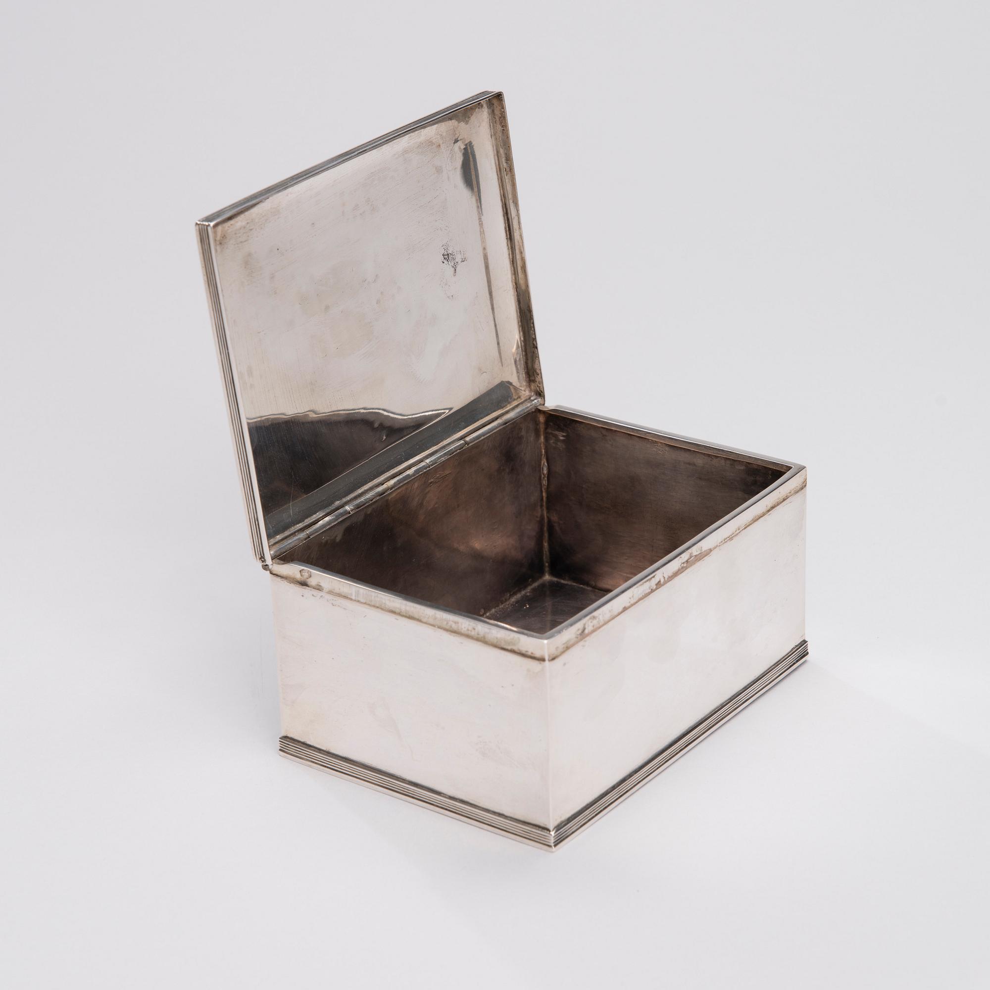 SKRIN, silver, holländska stämplar, 1900-talets början. Vikt 347,4 g.