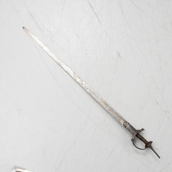 An Indian Khanda style sword, 19th / 20th Century.