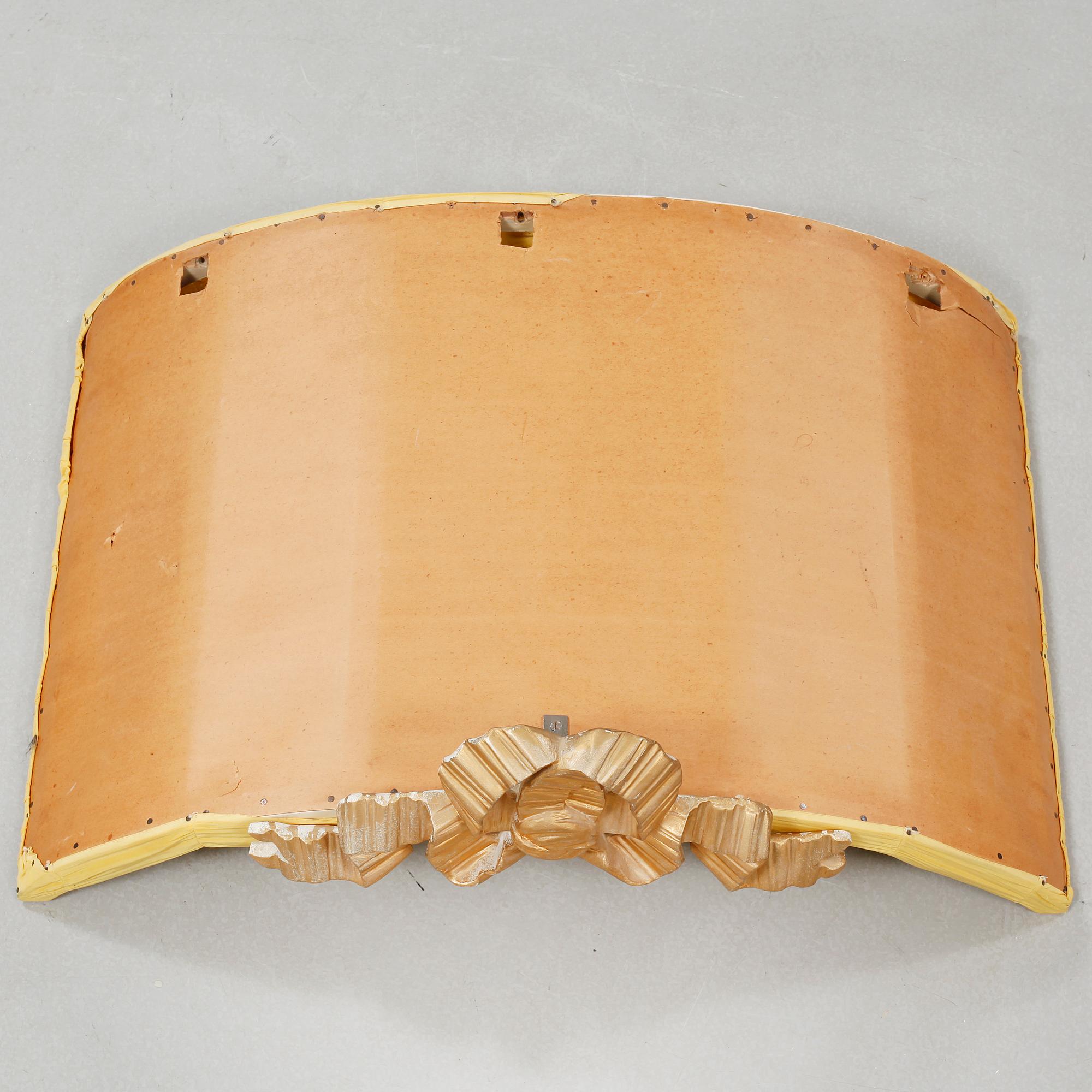 A late gustavian bed, around the year 1800.