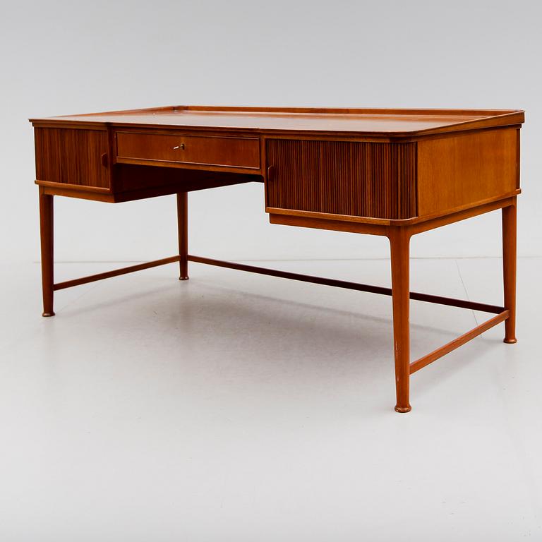 SKRIVBORD, 1900-talets mitt.