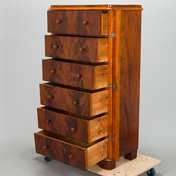 Gentleman's chest of drawers / chest of drawers, circa 1870,