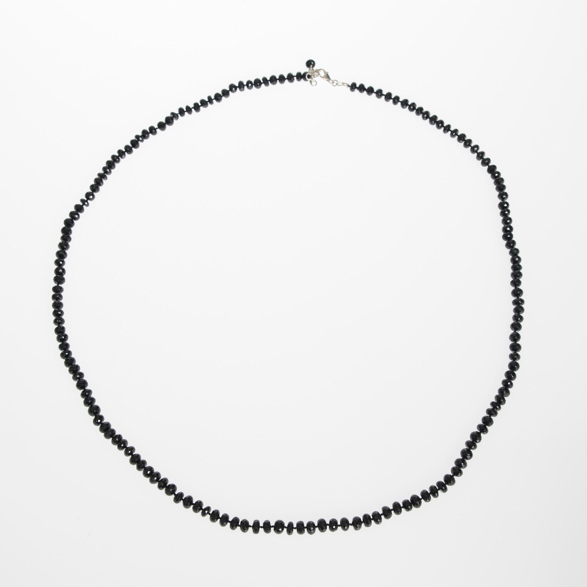 COLLIER, svarta spineller, silverlås.