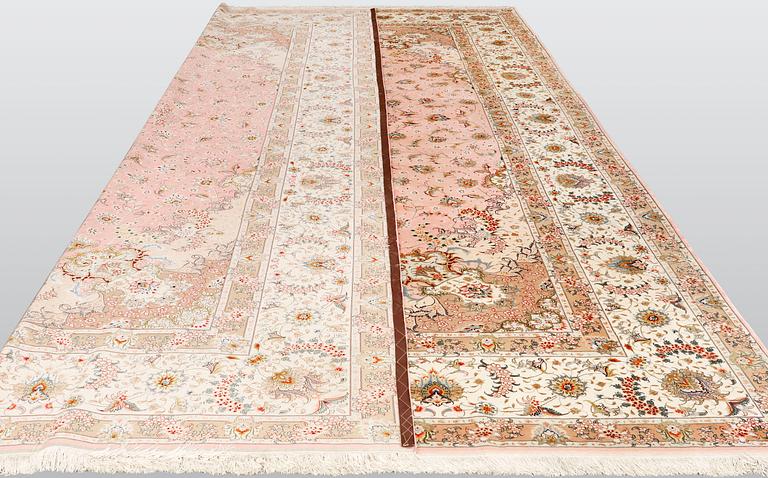 A Tabriz carpet, part silk, so-called 60 Raj, approx. 490 x 340 cm.