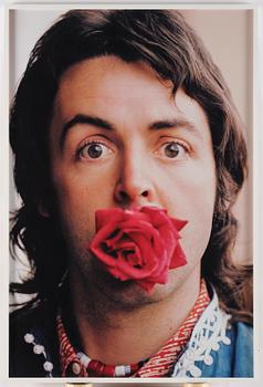 Linda McCartney, "Paul with Rose, Marrakesh, 1972"  .